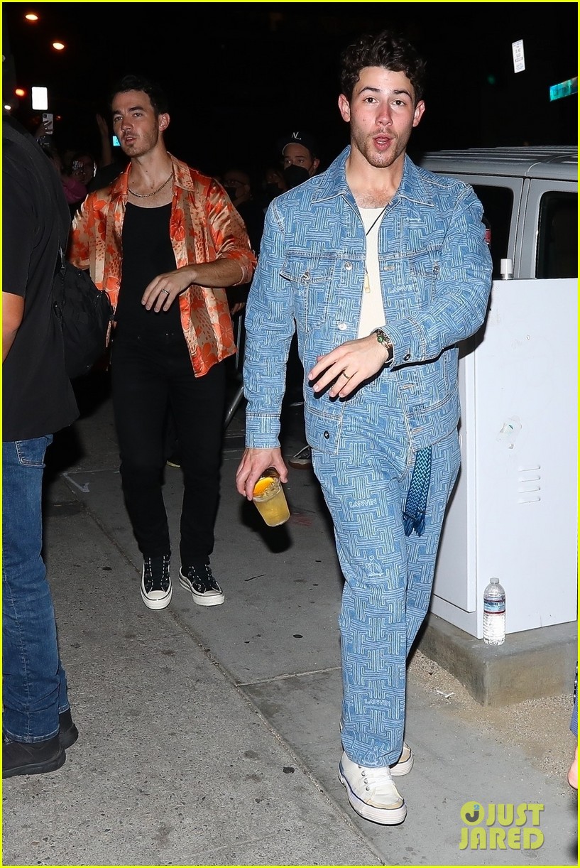 the jonas brothers leave concert viper room 05