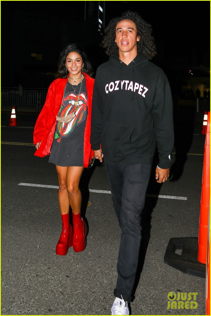 vanessa hudgens cole tucker night out rolling stones concert 02