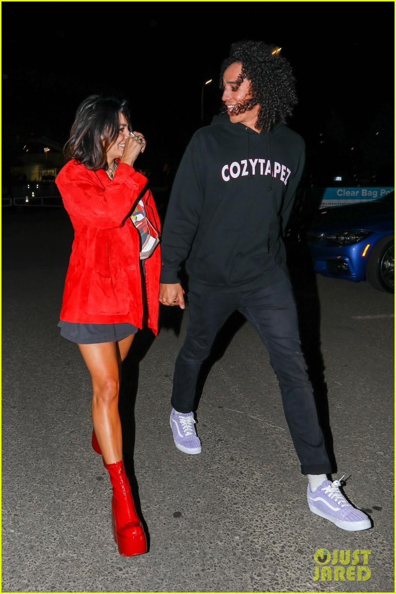 vanessa hudgens cole tucker night out rolling stones concert 03