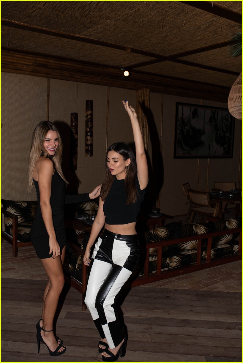 victoria justice celebrates belles beach house opening with sister madison grace 02