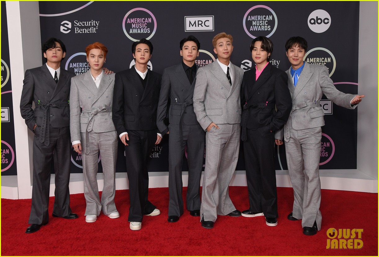 Full Sized Photo Of Bts American Music Awards 2021 05 The Guys From Bts Stepped Out In Style 1265