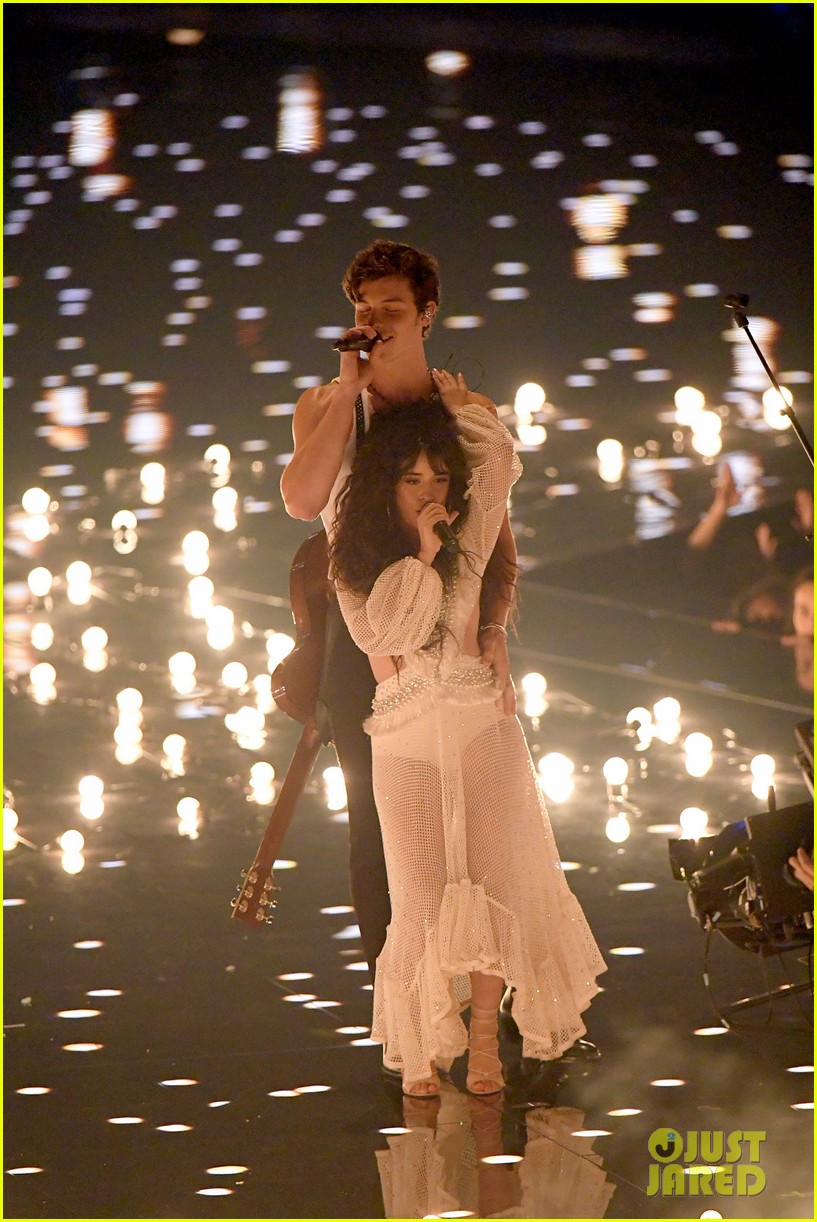 shawn mendes camila cabello have split up 04