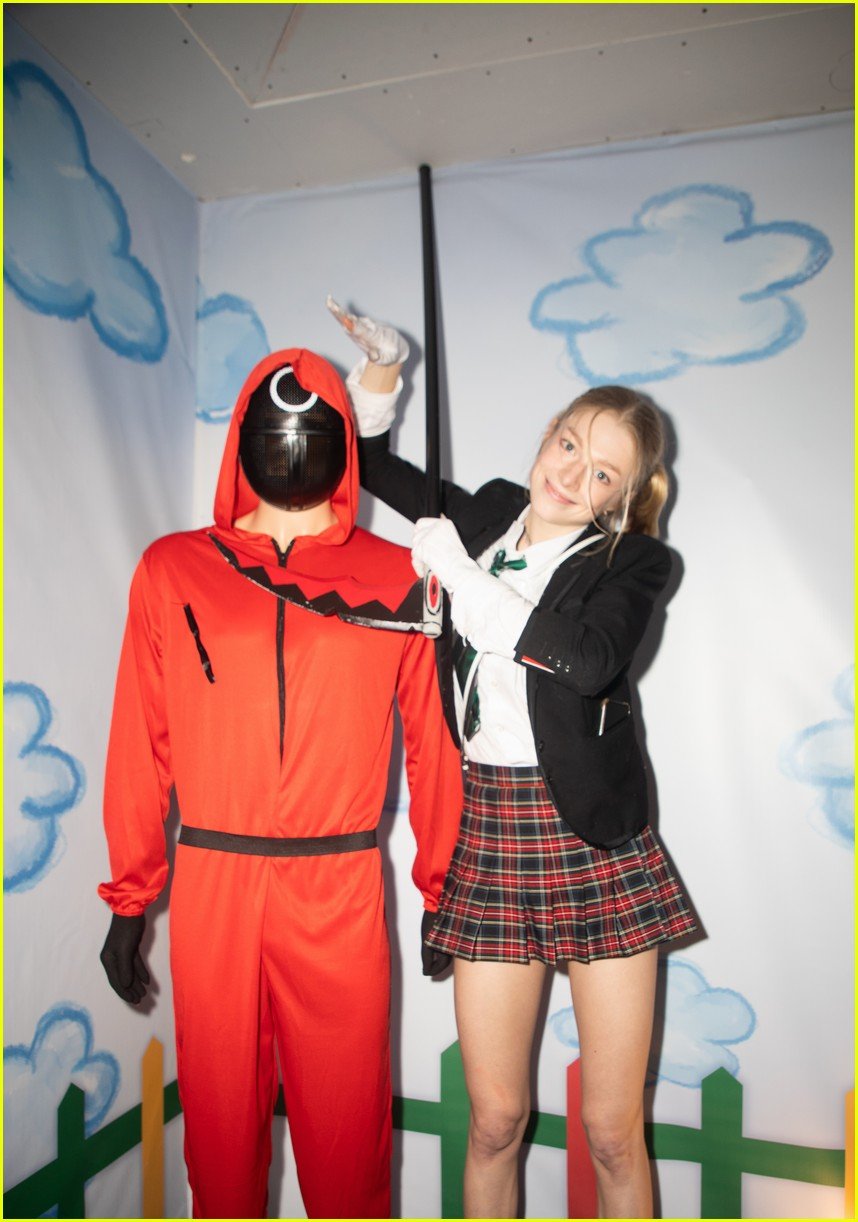 dove cameron riverdale ladies more attend star studded halloween bash 19
