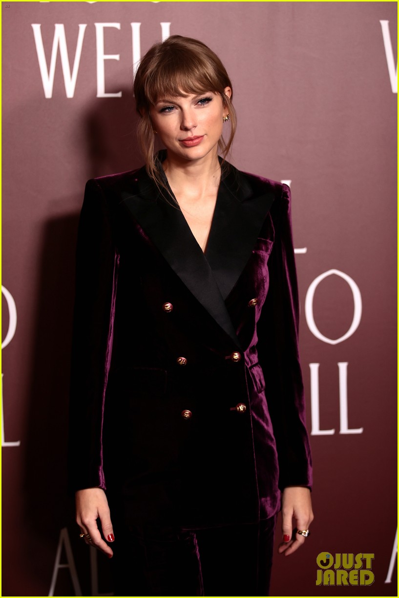 Dylan O'Brien & Sadie Sink Join Taylor Swift at 'All Too Well' Premiere