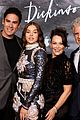 hailee steinfeld brings her whole family to dickinson season 3 premiere 17