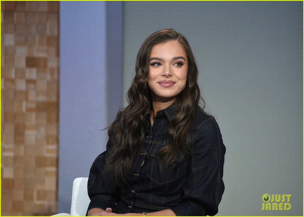 hailee steinfeld gma appearance hawkeye thanks ig 01