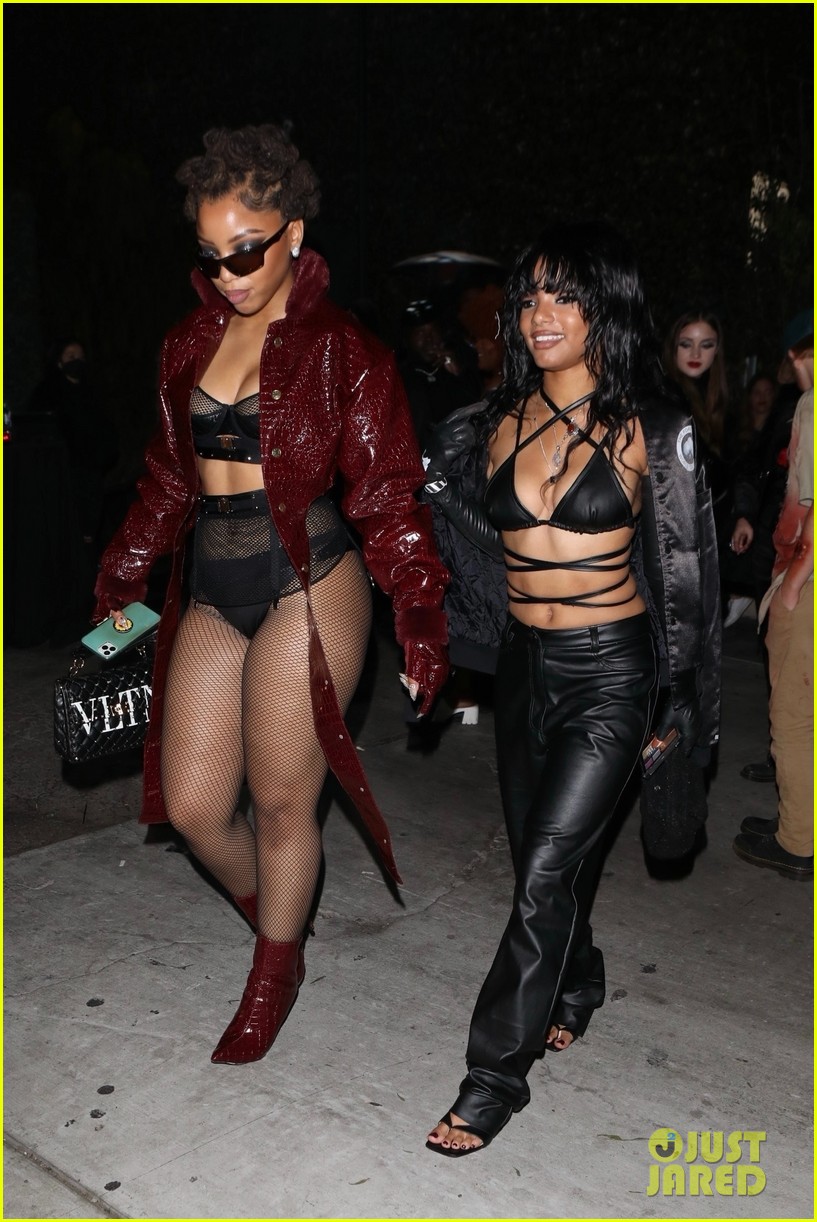 halle bailey dresses as janet jackson for halloween party with chloe 05