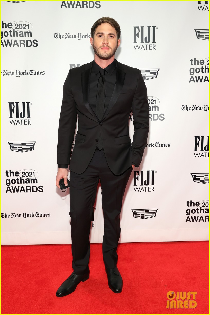 Kristen Stewart Gets Honored at Gotham Awards 2021 | Photo 1331734