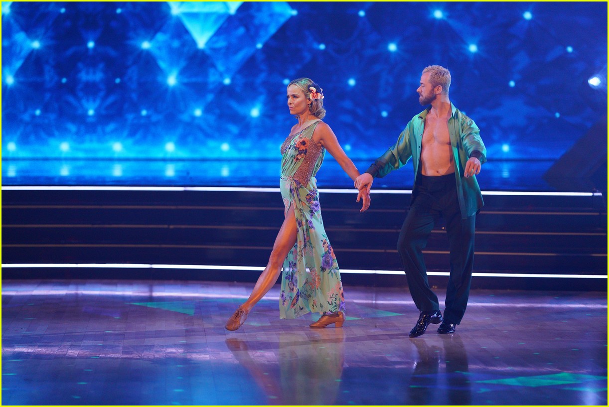 Full Sized Photo Of Dwts Semi Finals Melora Hardin Watch Both Dances 05 