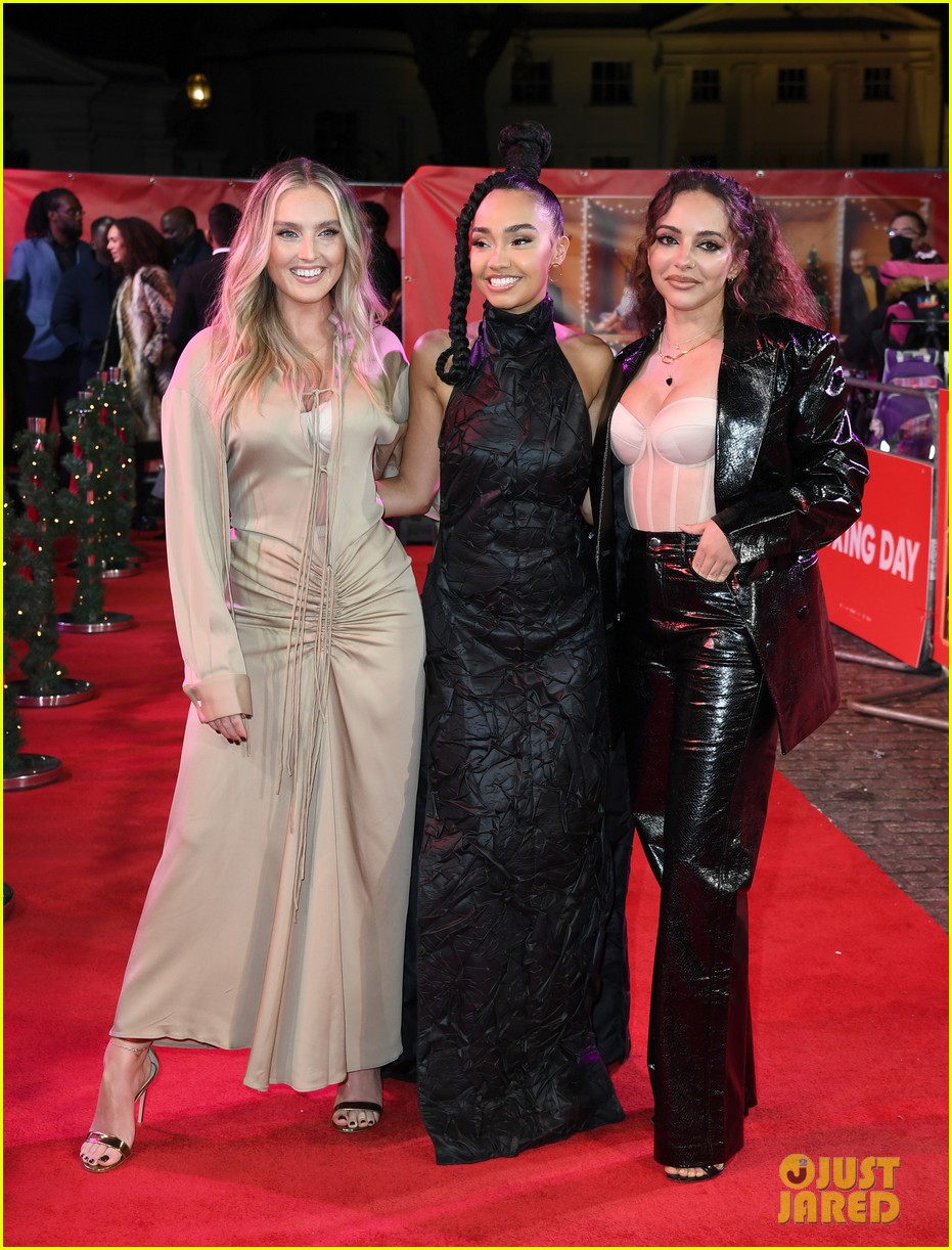little mix support leigh anne at boxing day premiere 04