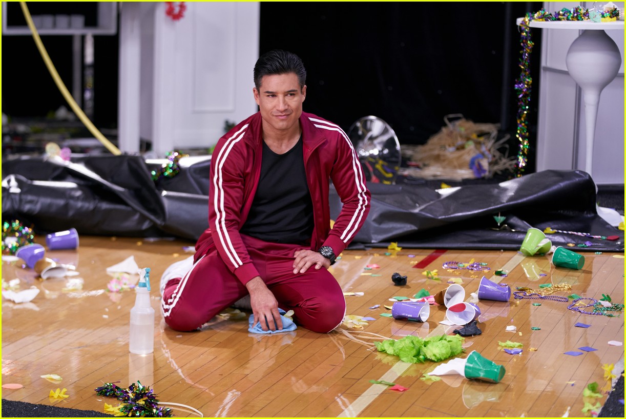 peacock teases saved by the bell season two with new trailer 01