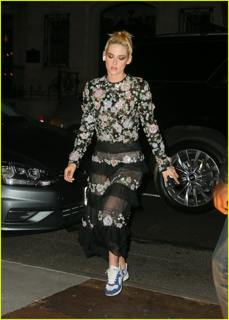 kristen stewart five looks new york city 09
