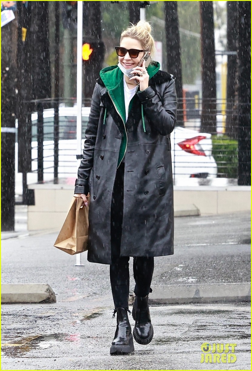 ashley benson g eazy car 27