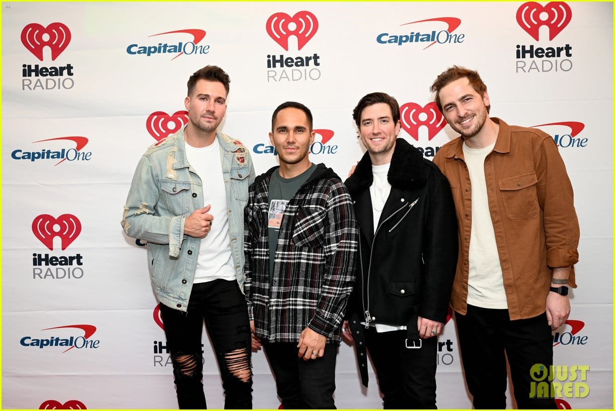 Big Time Rush Hit The Stage For First Time Since 2014 at Jingle Ball