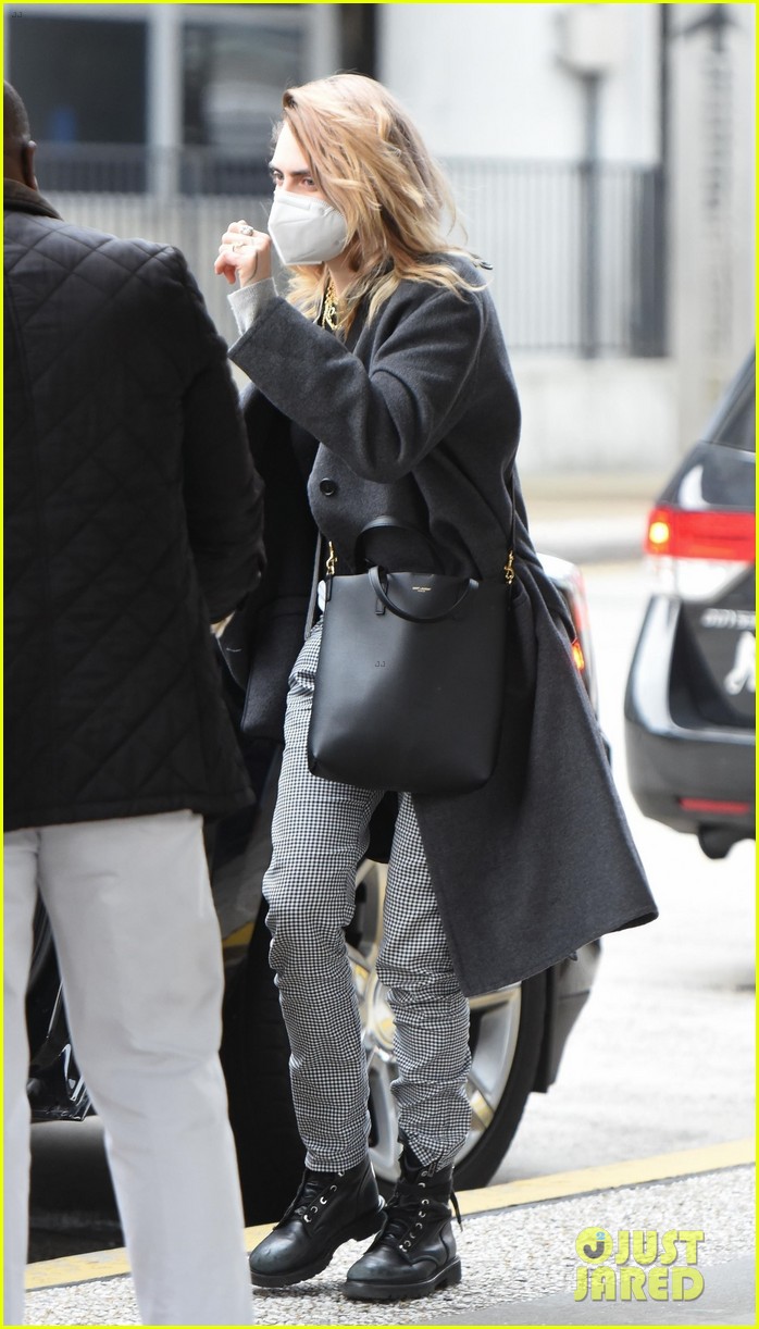 Cara Delevingne Spotted Landing in NYC with Another Famous Star
