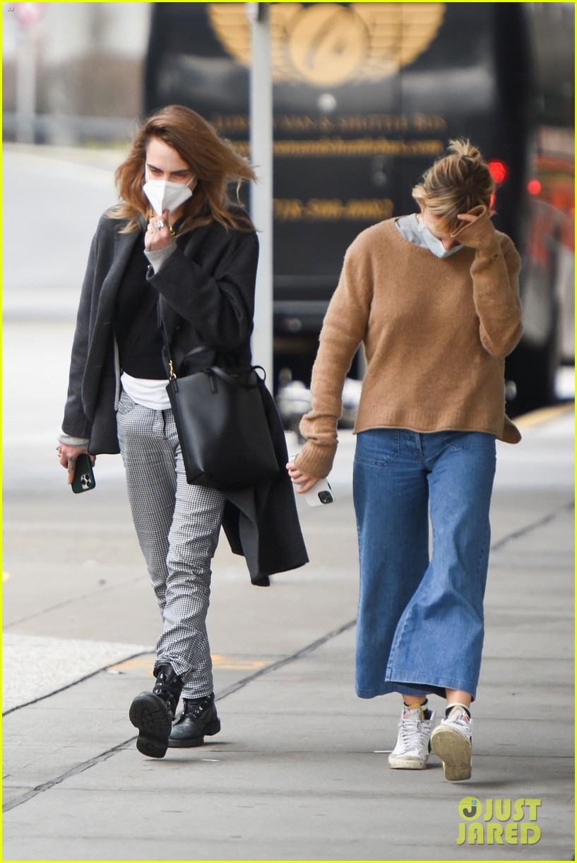 Full Sized Photo of cara delevingne sienna miller land in nyc together