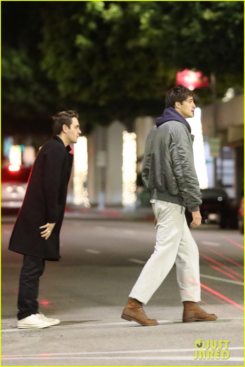 Jacob Elordi Meets Up with A Friend for Dinner in Beverly Hills | Photo ...