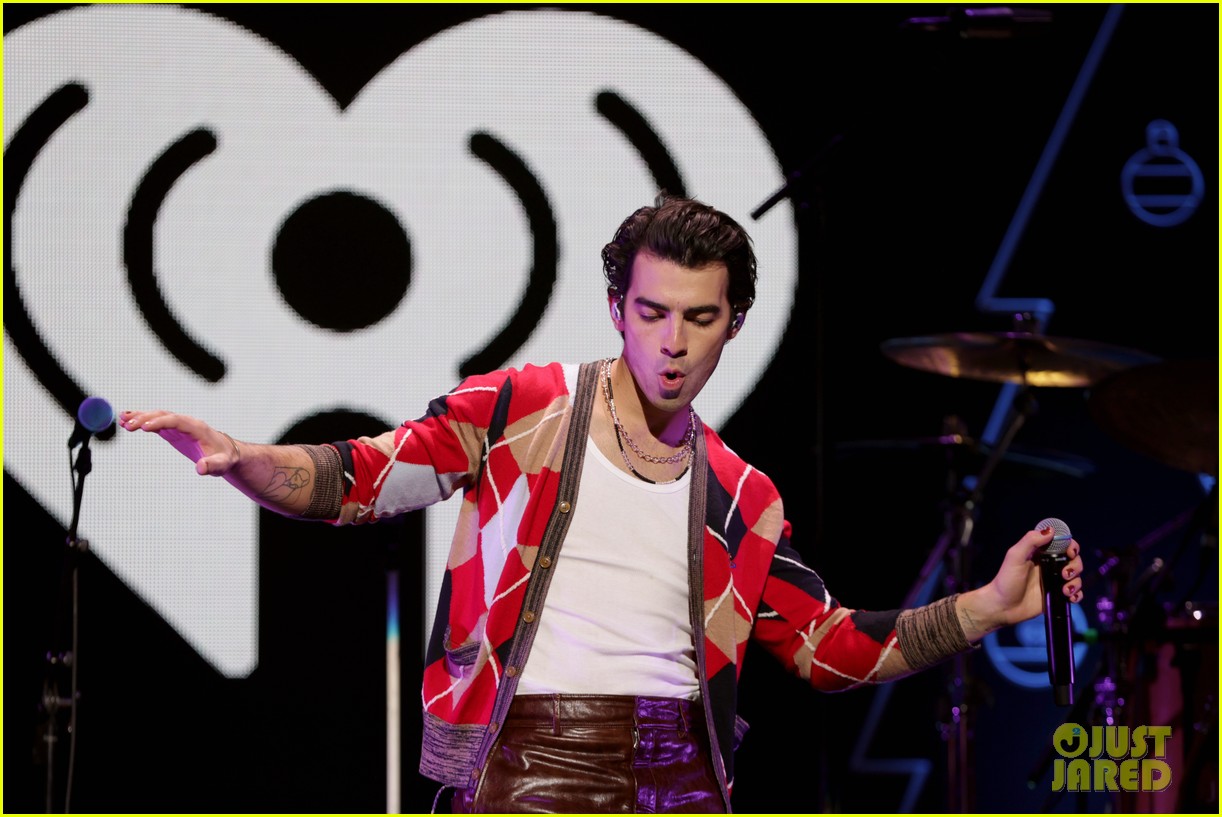 Joe Jonas Debuts New Solo Single 'Go It Alone' From 'Rumble' Movie Listen Now! Photo 1333751