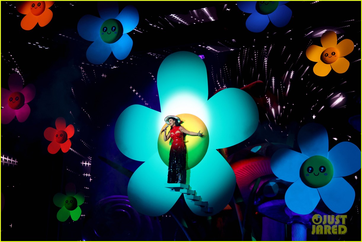 Full Sized Photo of katy perry las vegas residency photos 72 | Katy