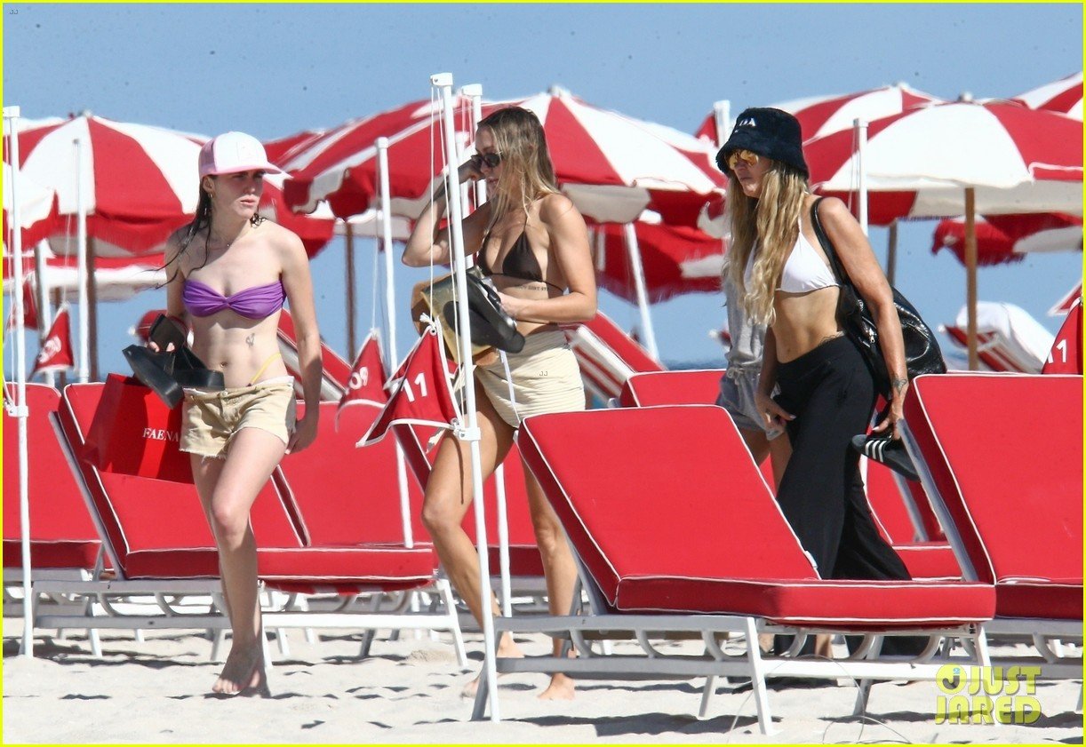 noah cyrus rocks pink bikini for day at the beach 41