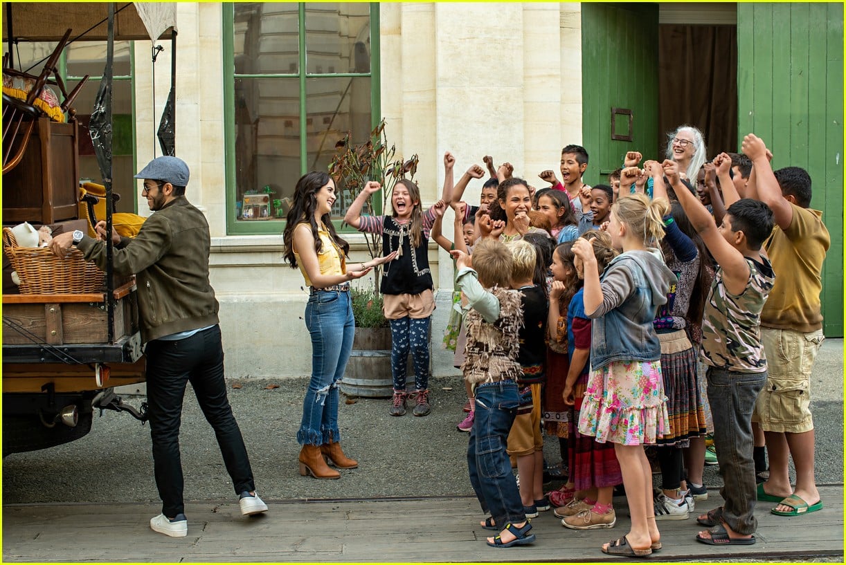 laura marano mena massoud fall for each other in the royal treatment trailer 15