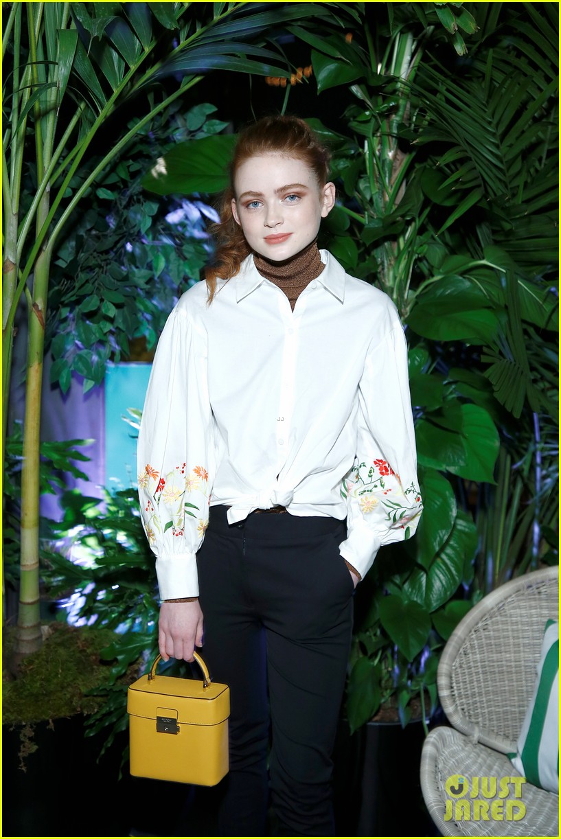 sadie sink attends kate spade presentation in new york 09