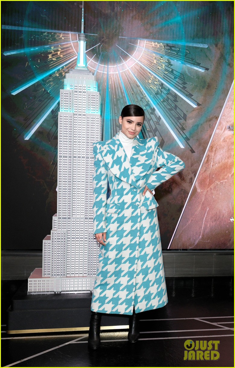 sofia carson lights the empire state building unicef blue 12