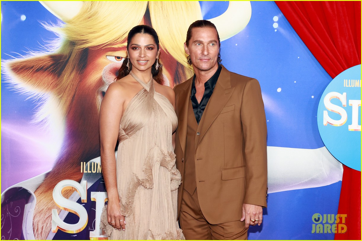 tori kelly halsey more attend sing 2 premiere 16