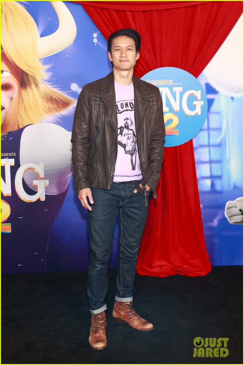 tori kelly halsey more attend sing 2 premiere 26