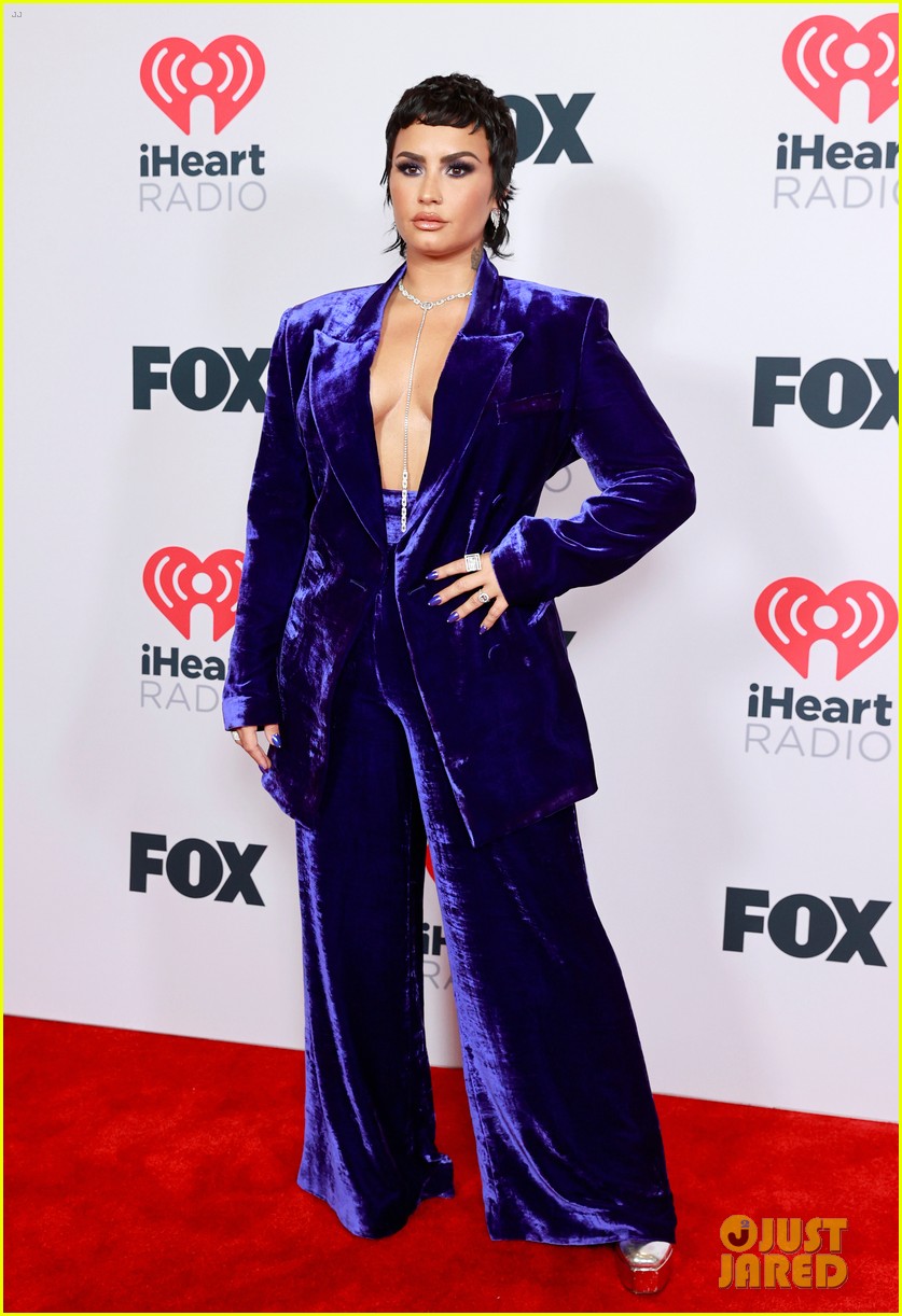 demi lovato completes rehab stint 03