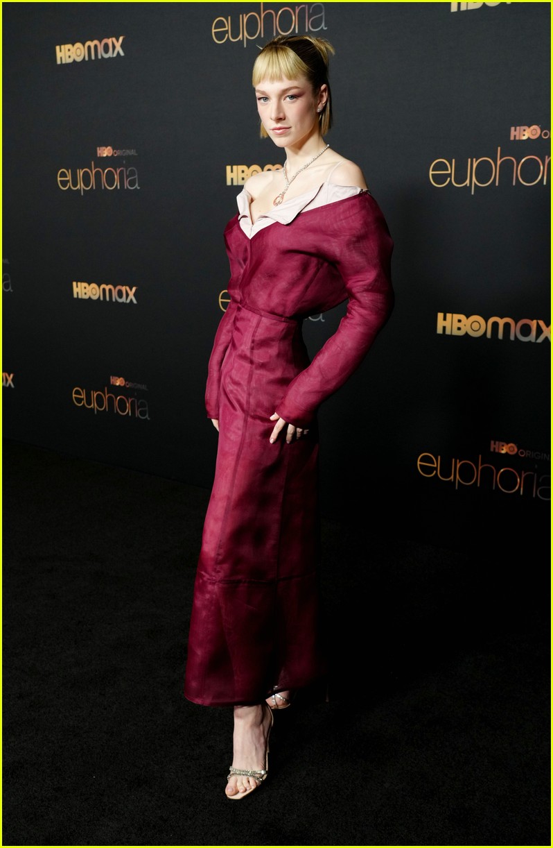 zendaya hunter schafer dominic fike premiere eupohria season two 05