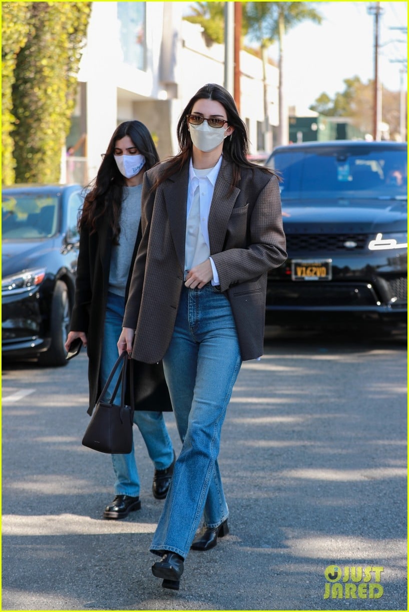 Full Sized Photo of kendall jenner business chic films hulu show 25