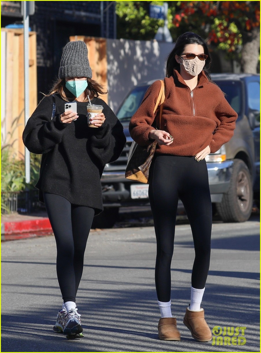 10/10/2022,Hailey Bieber was spotted stepping out with best friend Kendall  Jenner on Monday morning for a Pilates class in Los Angeles, …