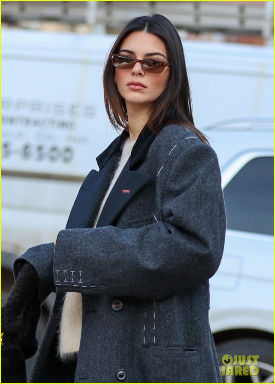 Kendall Jenner Shows Off Her Winter Style During a Shopping Trip in