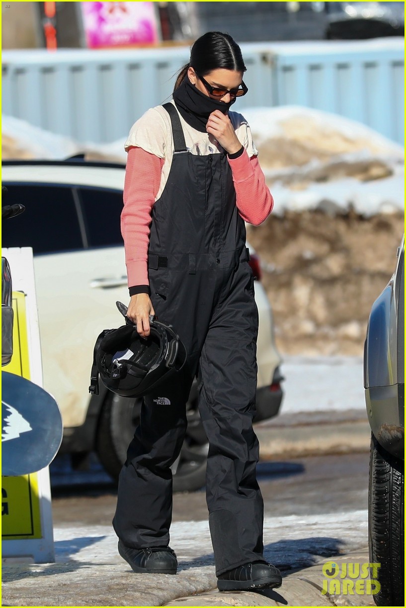 kendall jenner solo ski day 05