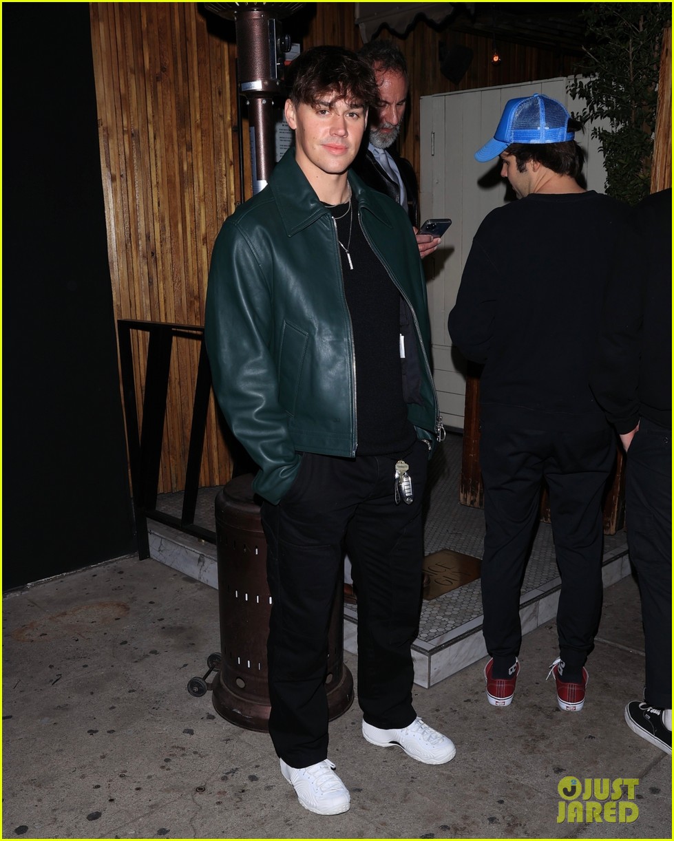 Olivia Rodrigo, Madelyn Cline & More Attend Zack Bia's Weekend Party in
