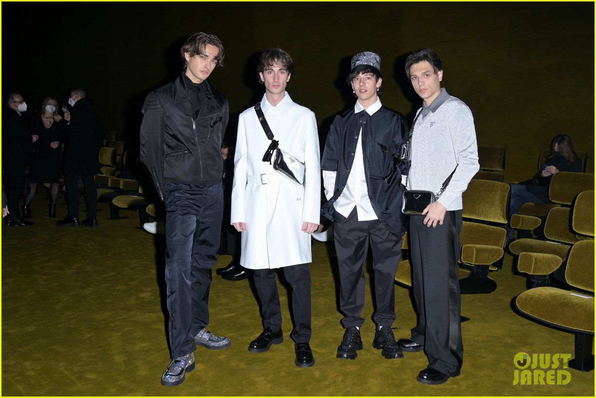 Noah Beck, Larray, Brent Rivera & More Take Over Prada Show In Milan: Photo  1335865 | Amelie Zilber, Blake Gray, Brent Rivera, Larray, Lexi Rivera,  Noah Beck Pictures | Just Jared Jr.