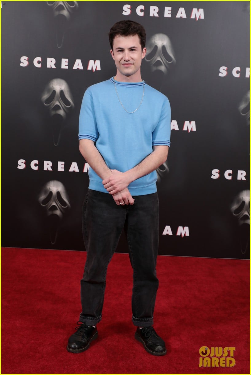 scream cast photo call los angeles 22