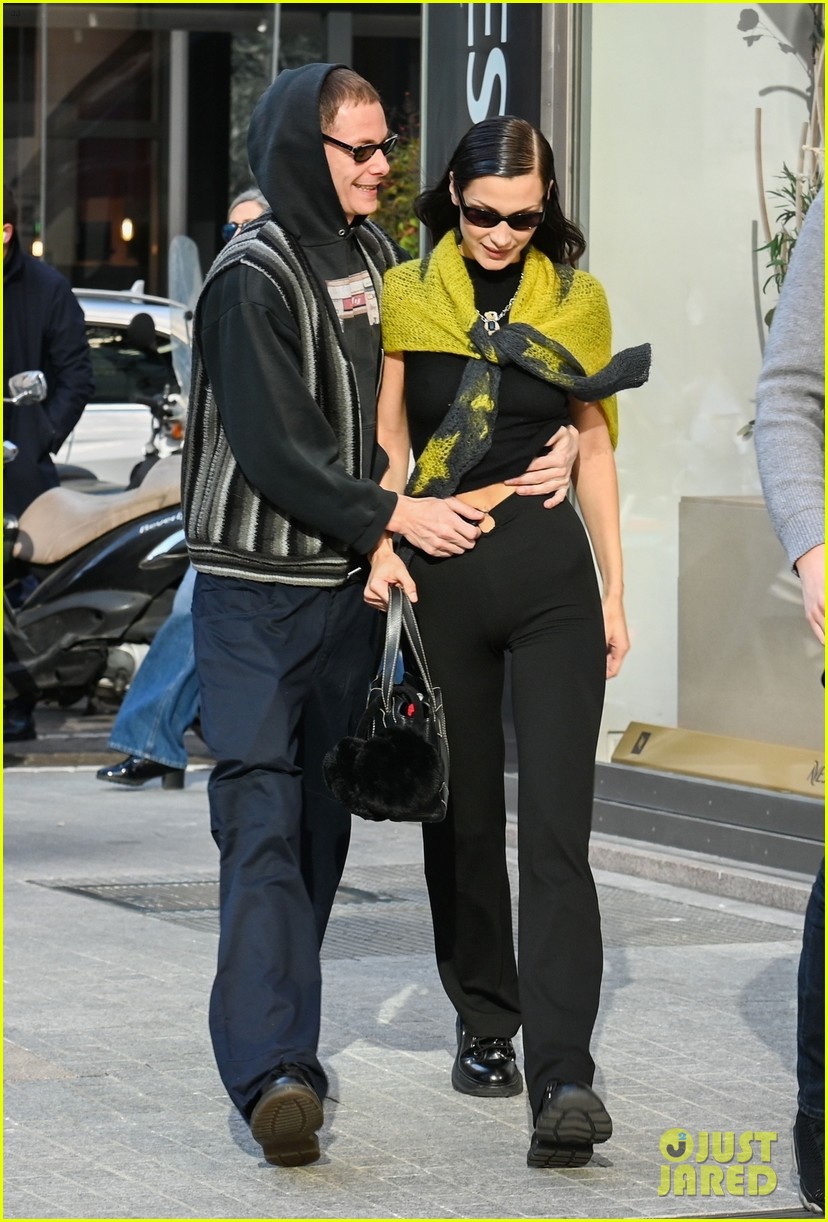 Bella Hadid & Marc Kalman Enjoy A Day Out In Milan | Photo 1339336 ...