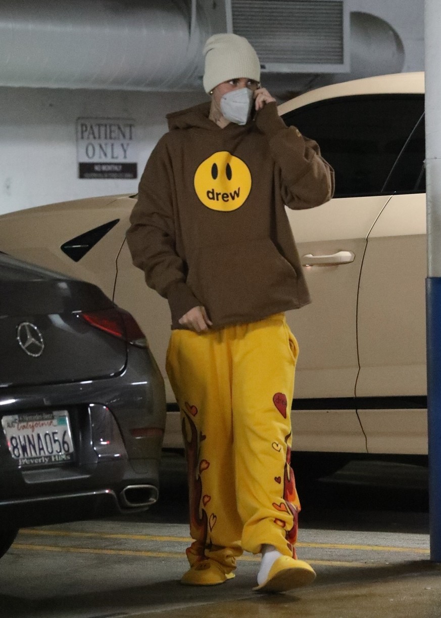 justin bieber phone call sighting since covid pos 26