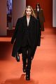 bella gigi hadid slay the runway in tods milan fashion show 02