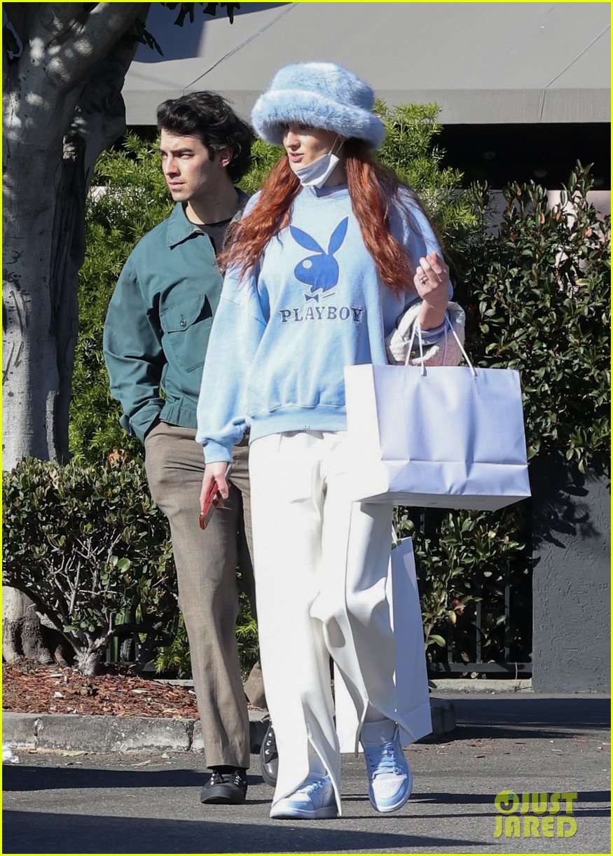 We Have New Photos of Joe Jonas & Sophie Turner from Their Thursday