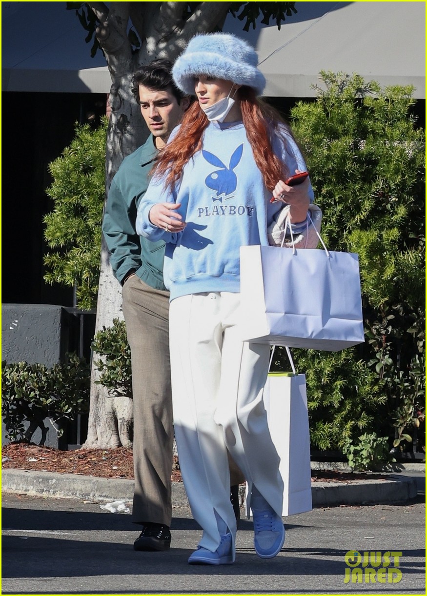 We Have New Photos of Joe Jonas & Sophie Turner from Their Thursday