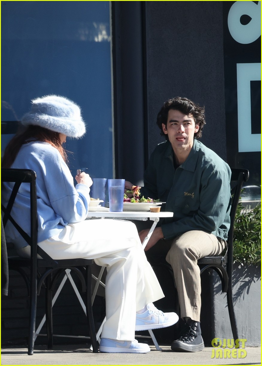 We Have New Photos of Joe Jonas & Sophie Turner from Their Thursday