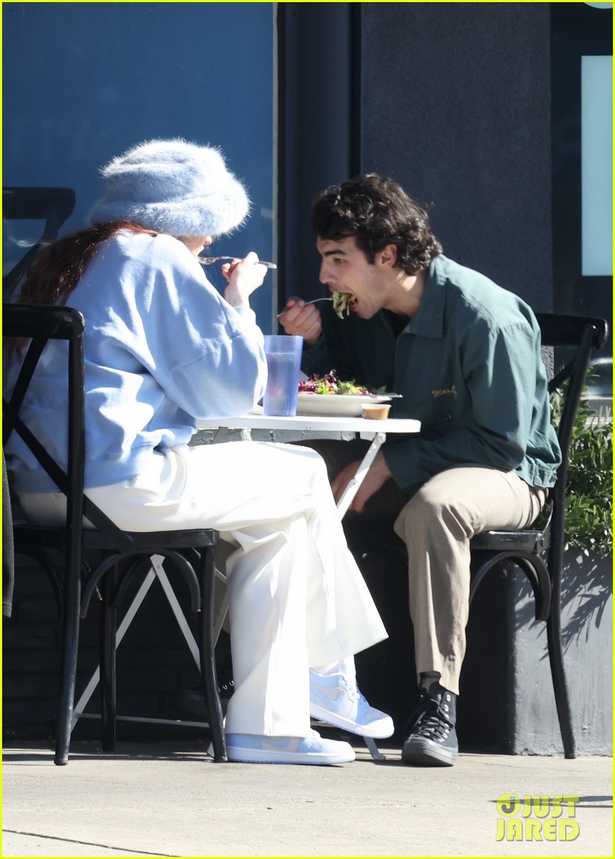 We Have New Photos of Joe Jonas & Sophie Turner from Their Thursday