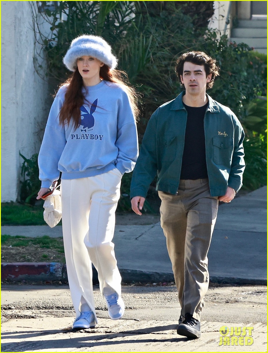 We Have New Photos of Joe Jonas & Sophie Turner from Their Thursday