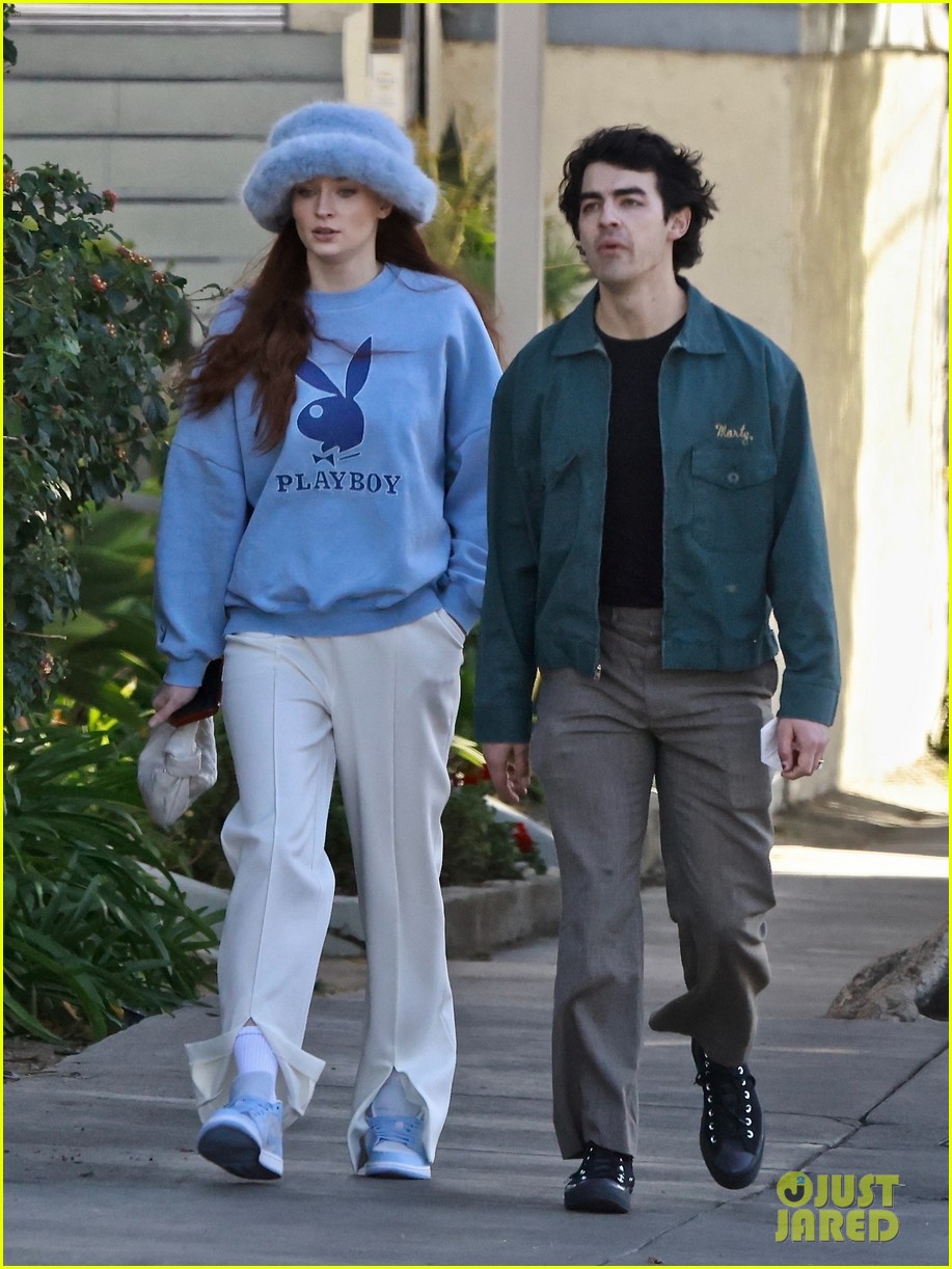 We Have New Photos of Joe Jonas & Sophie Turner from Their Thursday