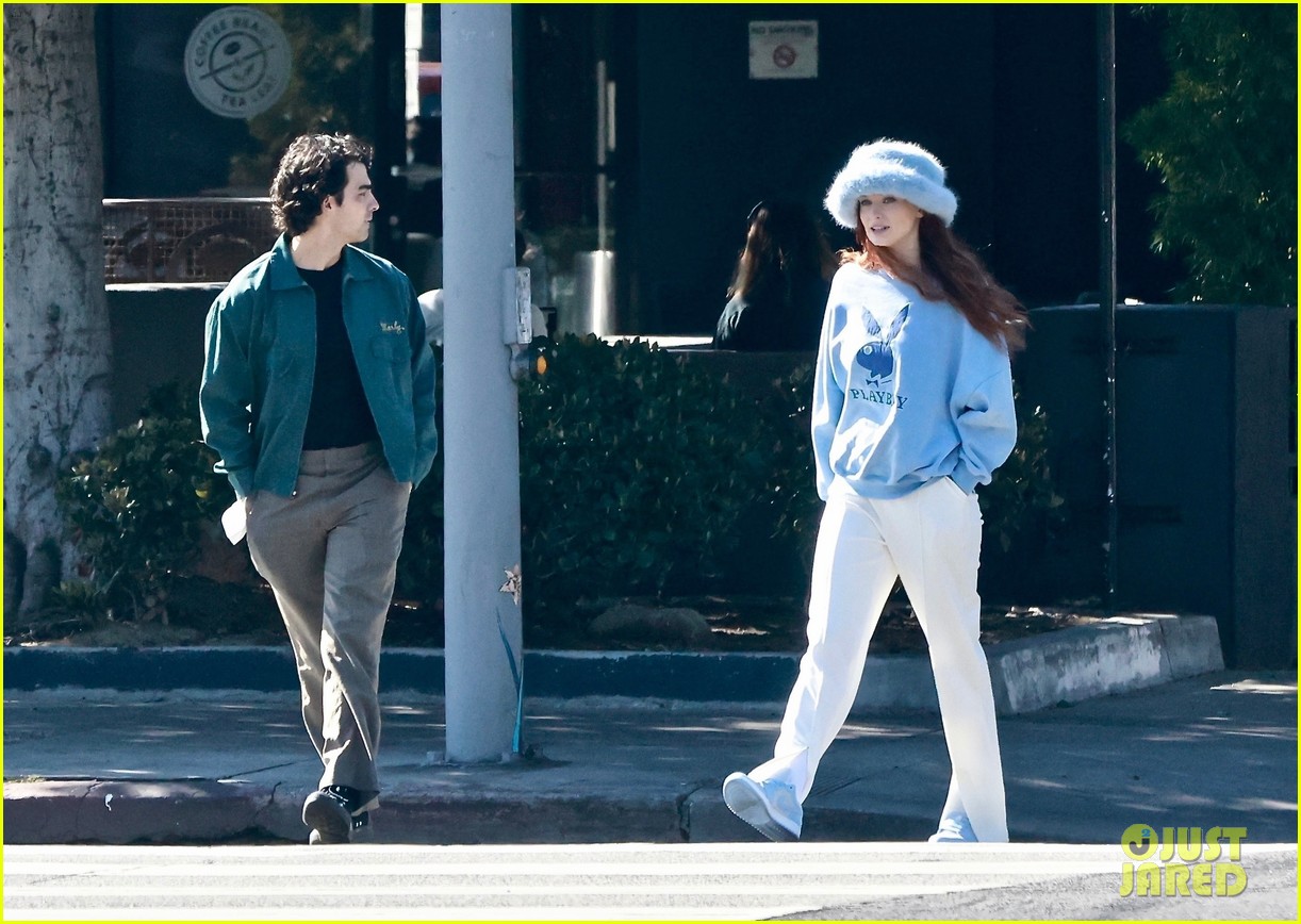 We Have New Photos of Joe Jonas & Sophie Turner from Their Thursday