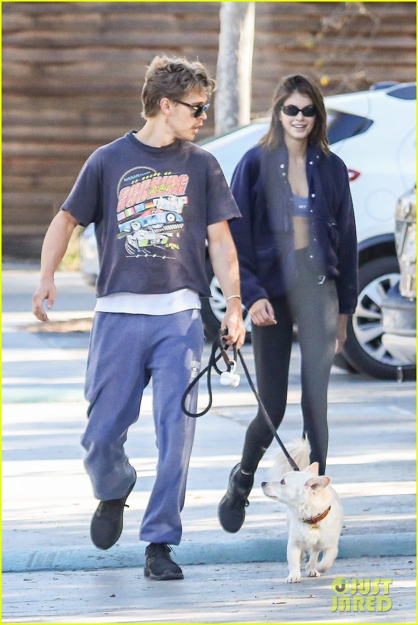 Kaia Gerber Enjoys A Day Out with Austin Butler | Photo 1337205 - Photo ...