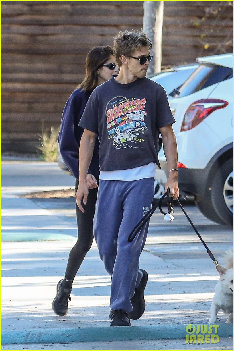 Kaia Gerber Enjoys A Day Out with Austin Butler | Photo 1337248 - Photo ...